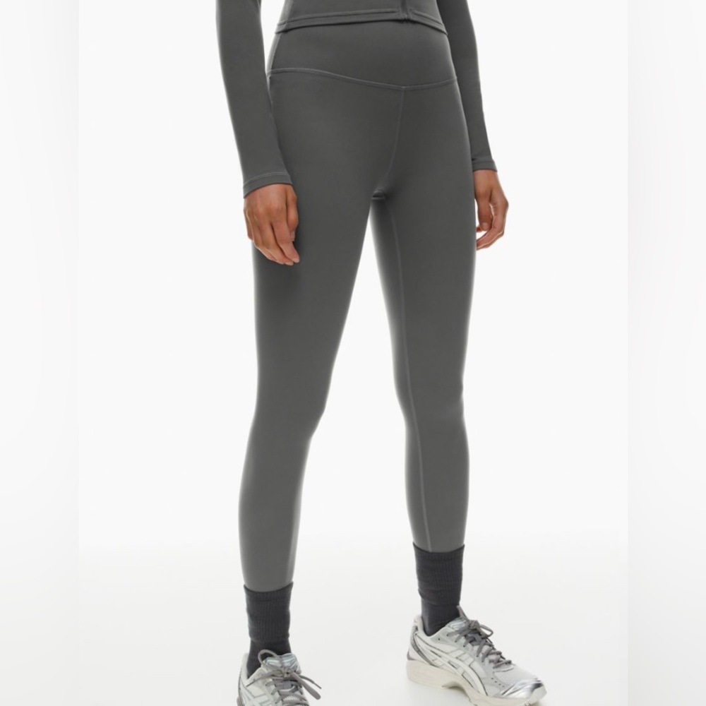TnaBUTTER™ Cheeky Hi-Rise Legging- Short - Picture 1 of 7